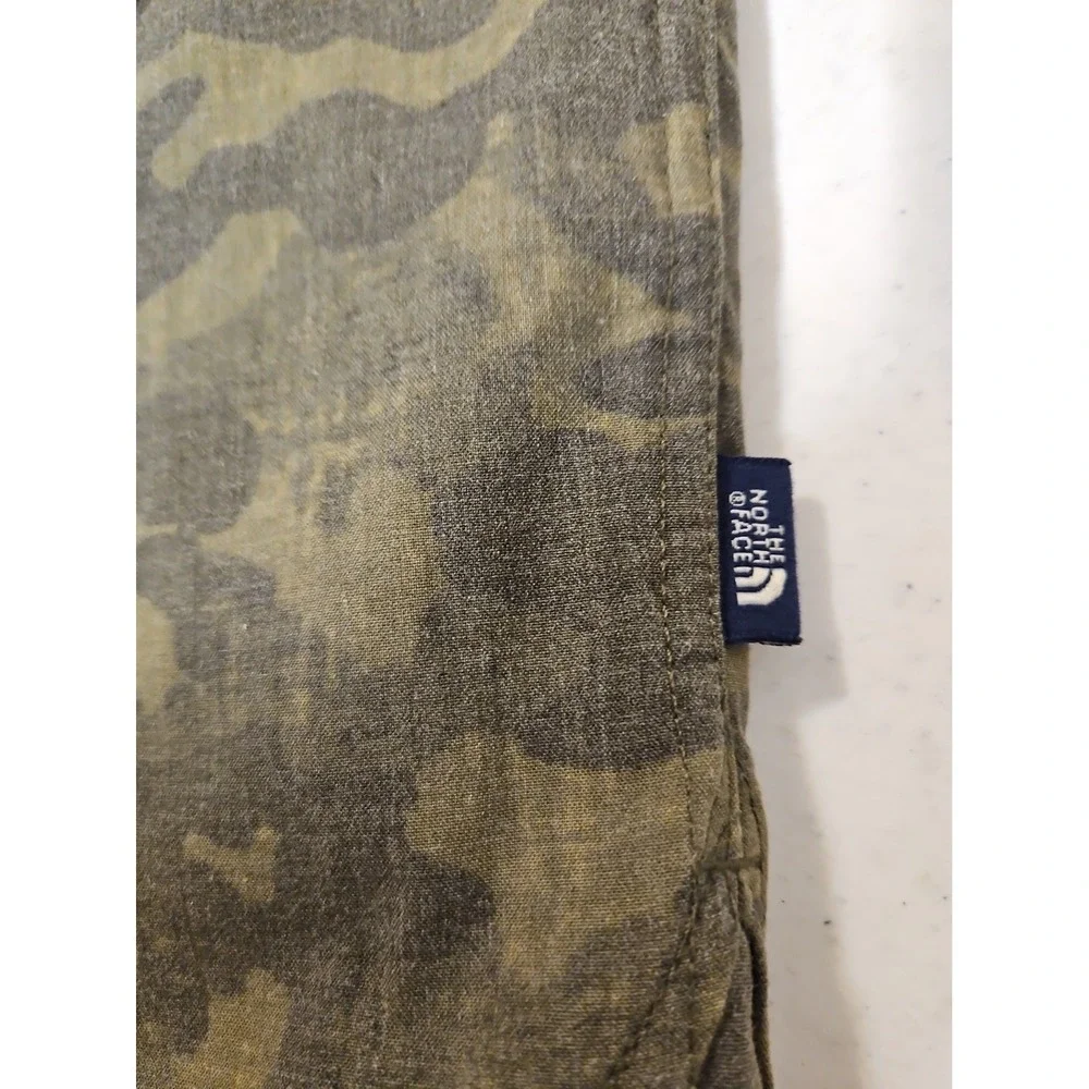 The North Face Shirt Mens XL Button Up Camo Long Sleeve Casual Outdoors(1905